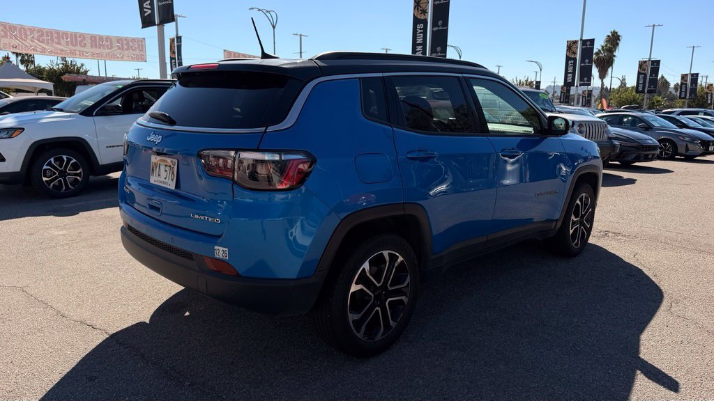 Used 2024 Jeep Compass Limited AWD/4WD image 3