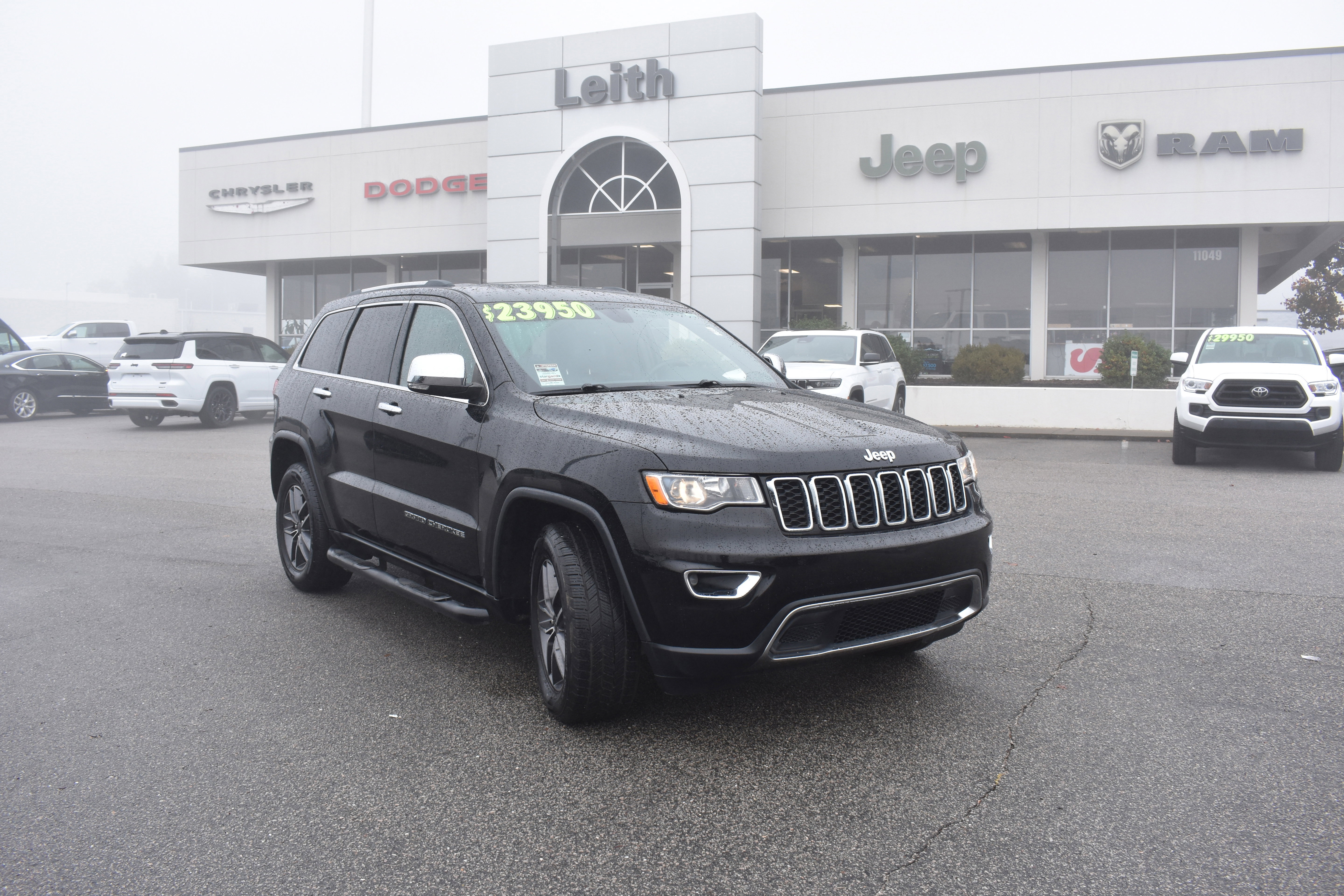 Used 2020 Jeep Grand Cherokee Limited w/ Trailer Tow Group IV image 1