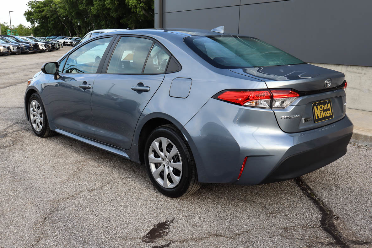 Used 2024 Toyota Corolla LE FWD image 6