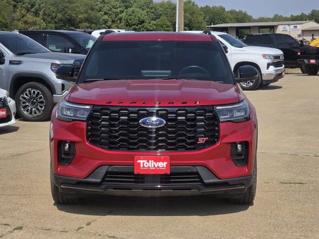 Used 2025 Ford Explorer ST AWD/4WD image 2