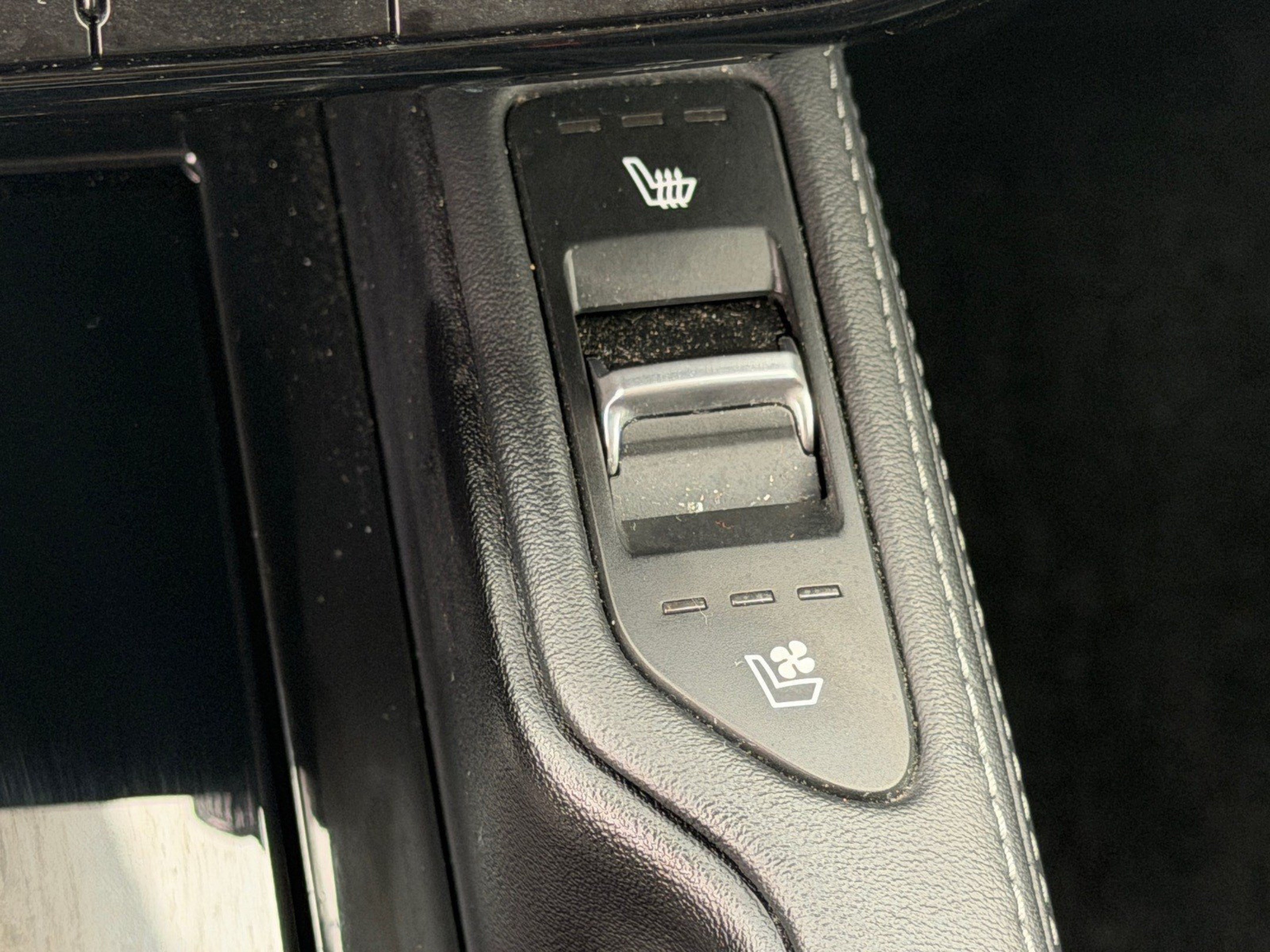 Certified 2024 Kia Telluride EX FWD image 38