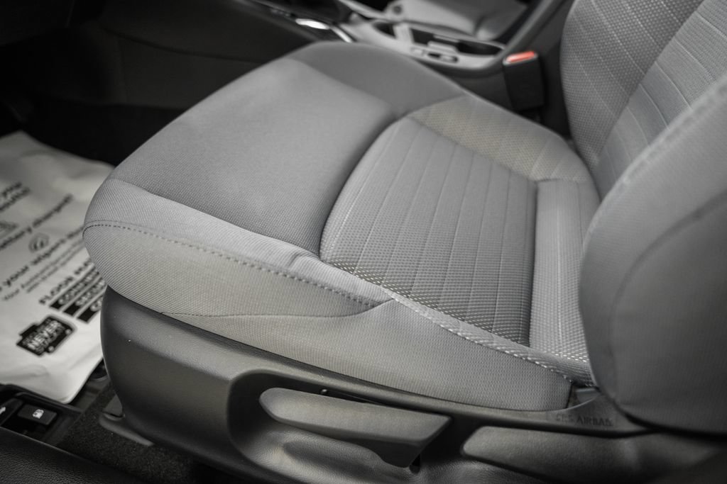 New 2026 Toyota Corolla SE FWD image 33