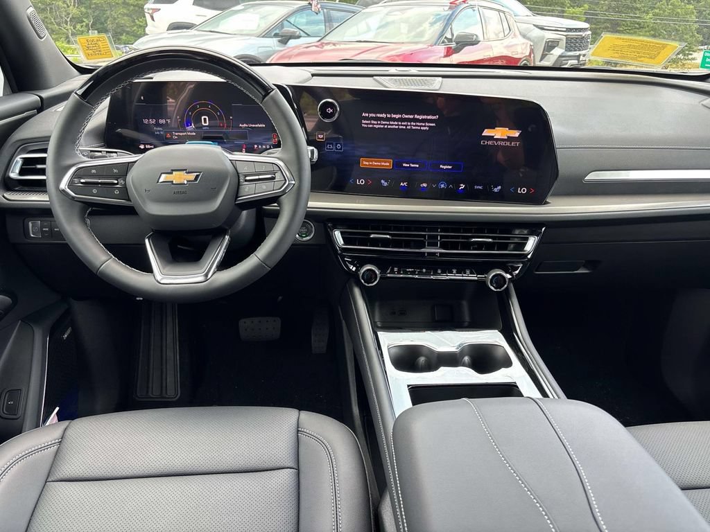 New 2026 Chevrolet Traverse LT w/ Enhanced Driving Package AWD/4WD image 9