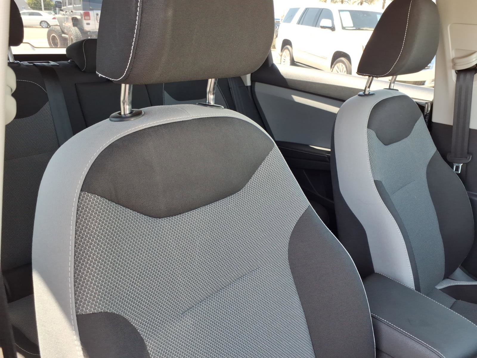 Certified 2024 Volkswagen Taos S FWD image 11