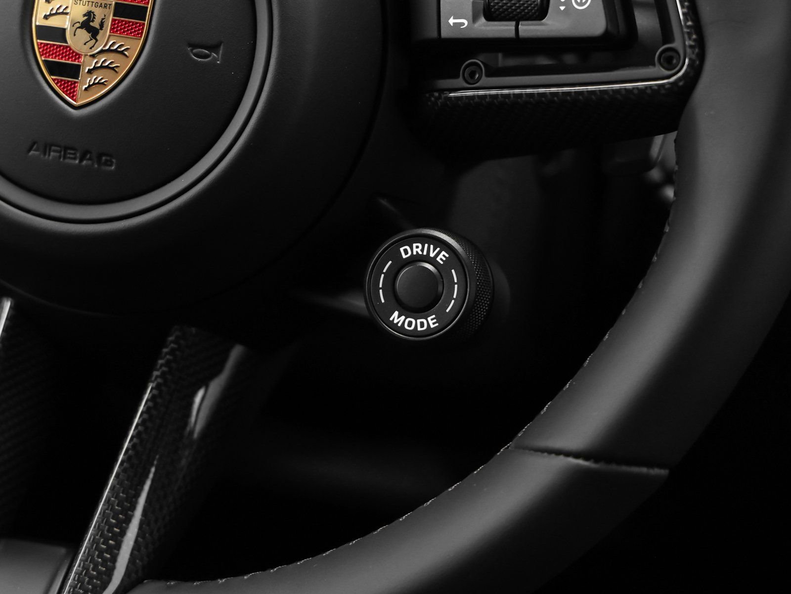 New 2026 Porsche Cayenne GTS image 37