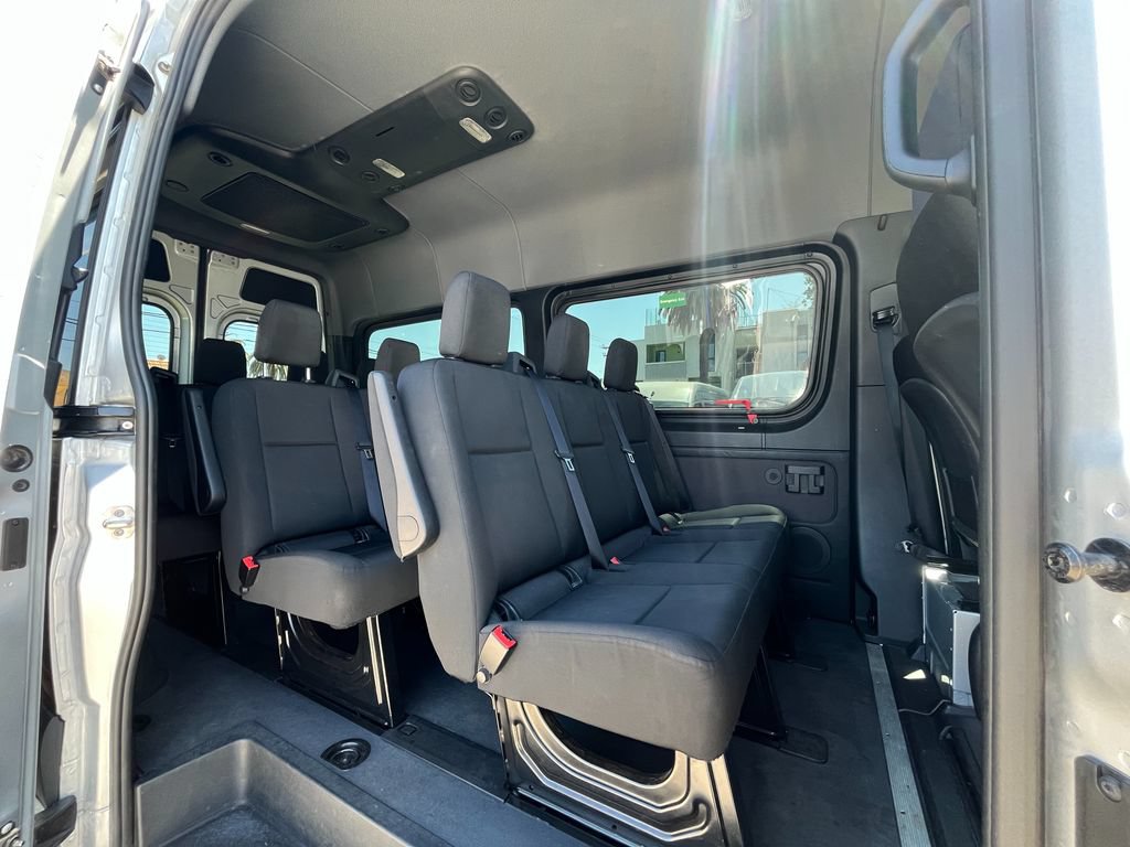 Used 2024 Mercedes-Benz Sprinter 2500 image 5