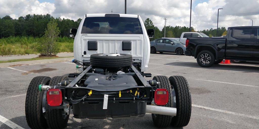 New 2025 RAM 4500 Tradesman w/ Chrome Appearance Group image 15