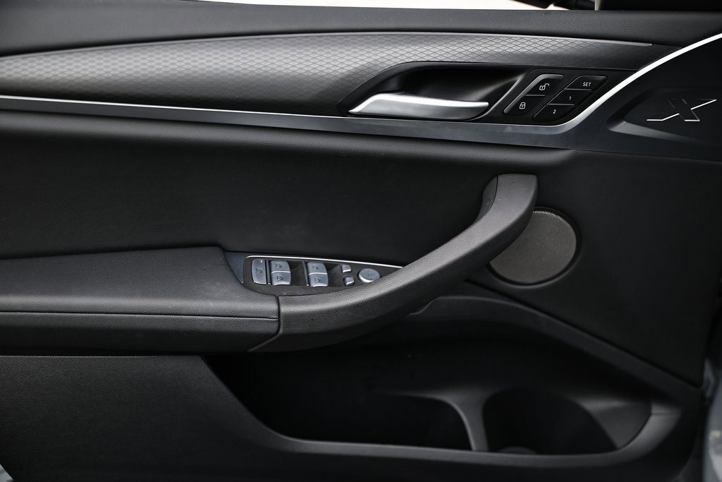 Used 2025 BMW X4 xDrive30i w/ Premium Package image 15