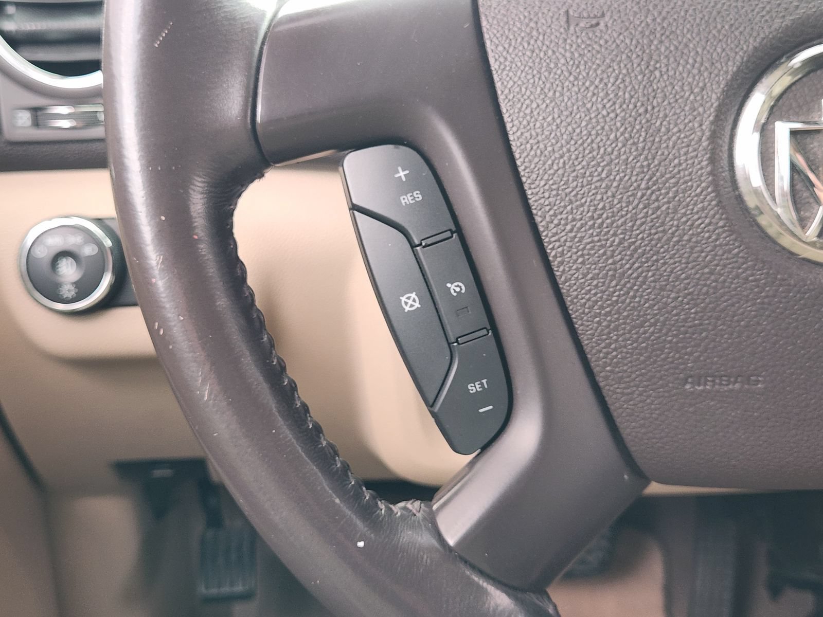 Used 2009 Buick Enclave CXL FWD image 30