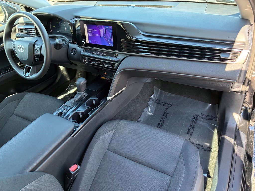 Used 2025 Toyota Camry LE FWD image 31