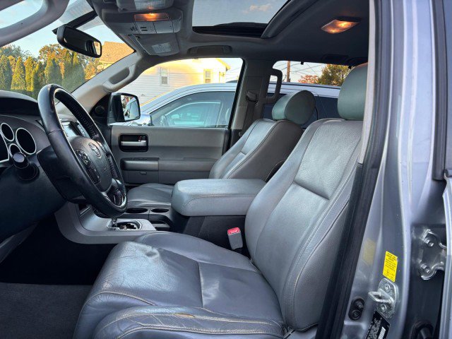 Used 2010 Toyota Sequoia Limited image 4