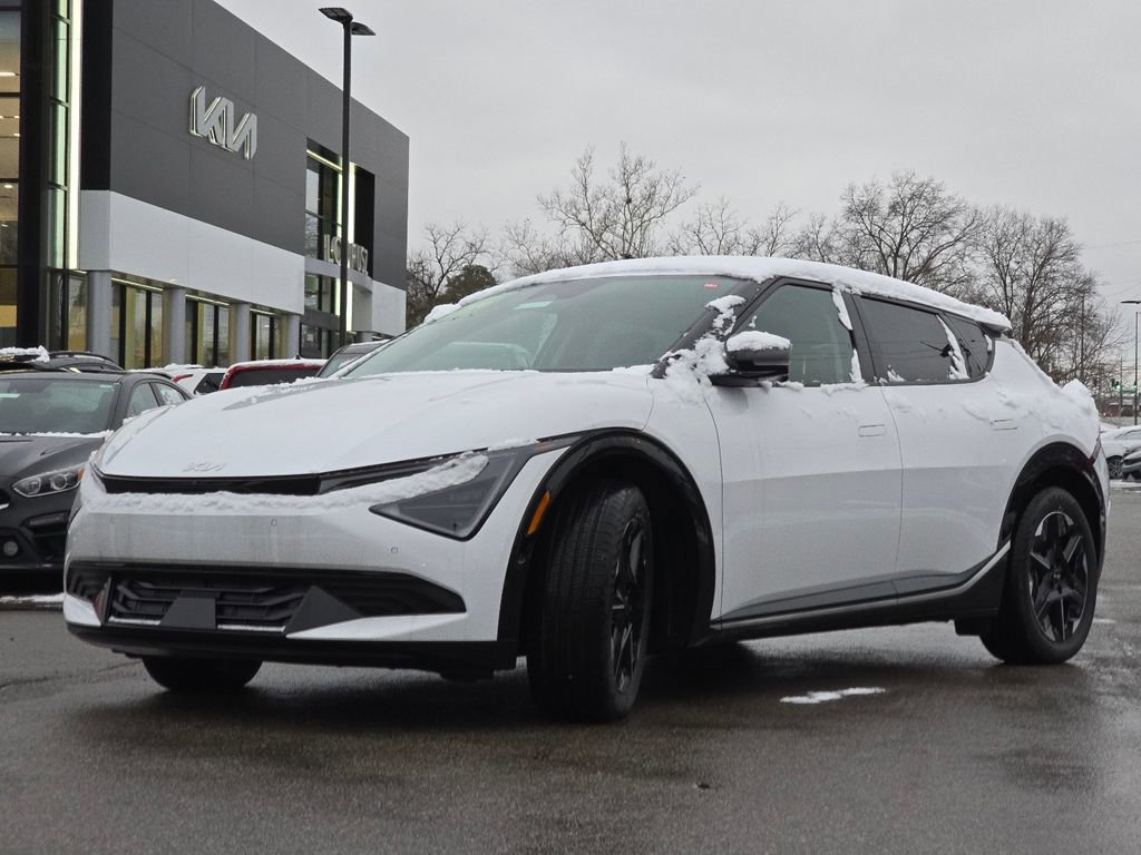 New 2025 Kia EV6 Wind image 11