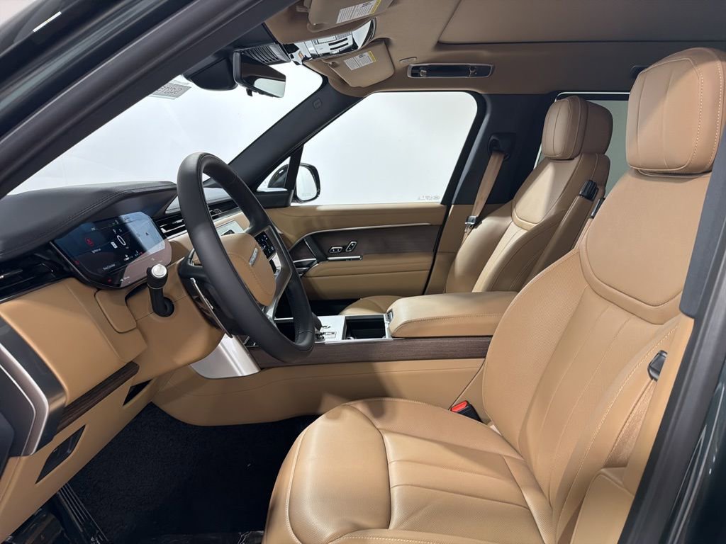 New 2026 Land Rover Range Rover Long Wheelbase SE image 11