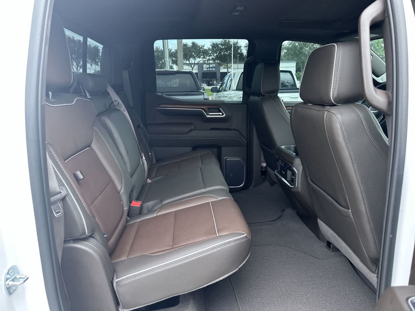 Used 2023 GMC Sierra 1500 Denali w/ Technology Package AWD/4WD image 15