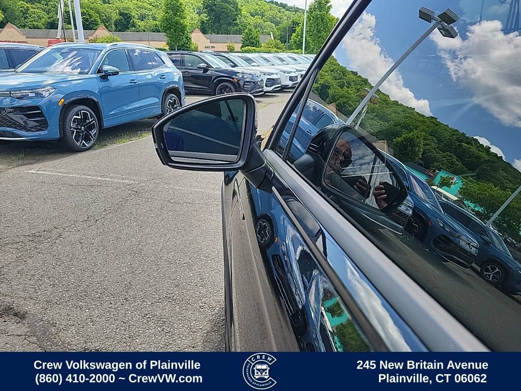 Certified 2024 Volkswagen Tiguan SE R-Line AWD/4WD image 26