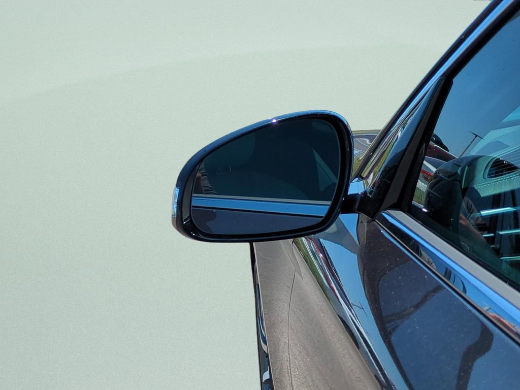 Used 2026 Genesis G70 2.5T RWD image 25