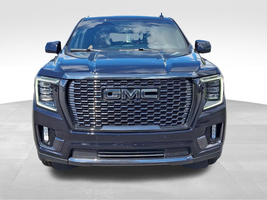 Used 2023 GMC Yukon XL Denali Ultimate AWD/4WD image 2