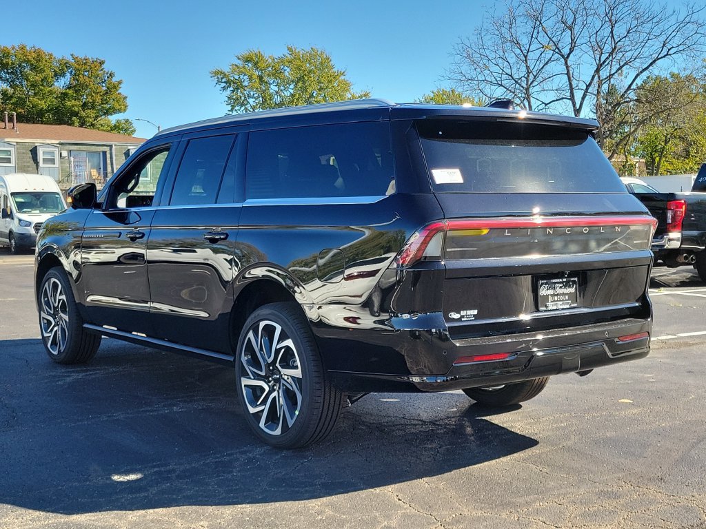 New 2027 Lincoln Navigator L Black Label AWD/4WD image 6
