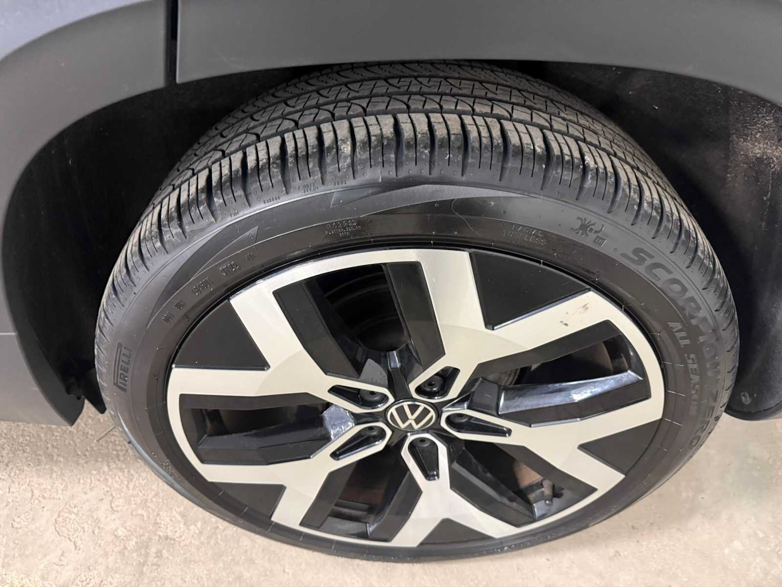 Certified 2023 Volkswagen Taos SEL AWD/4WD image 9