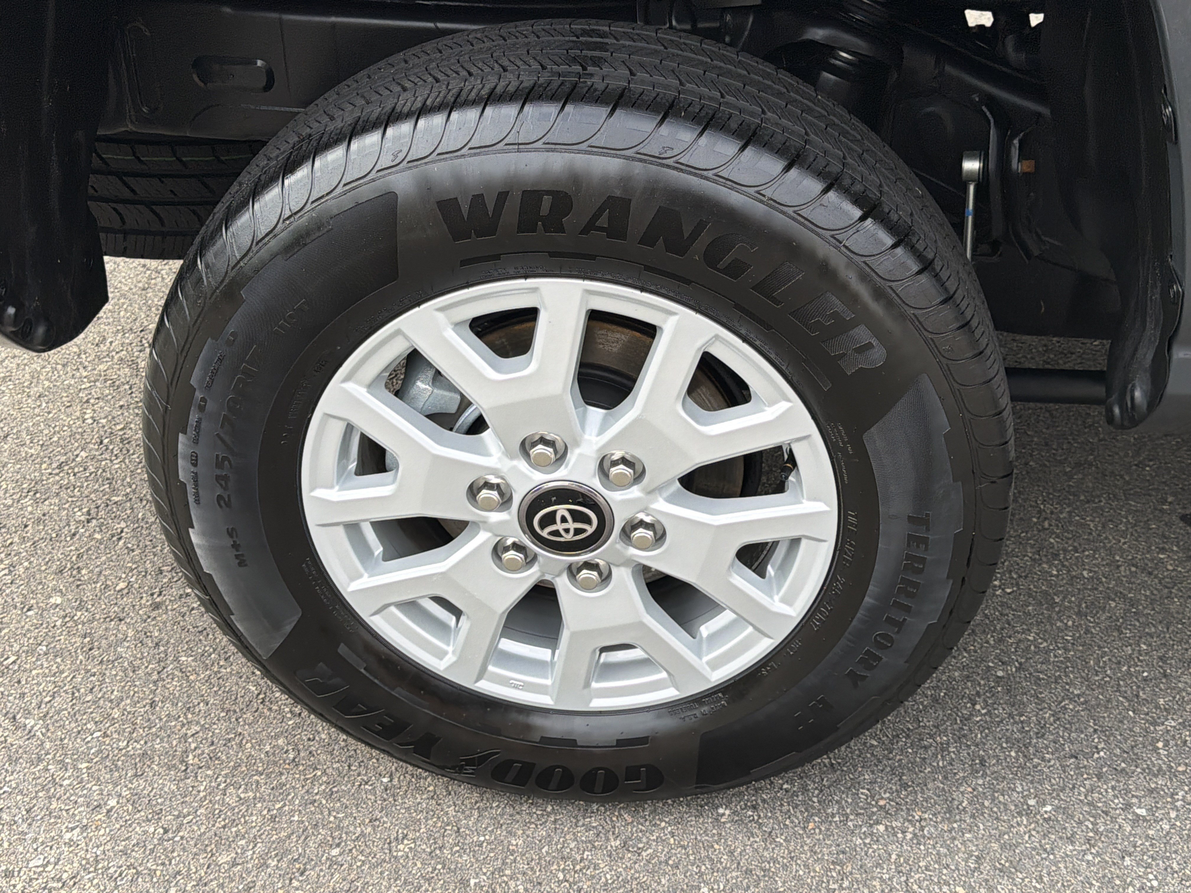 Used 2026 Toyota Tacoma SR5 AWD/4WD image 17