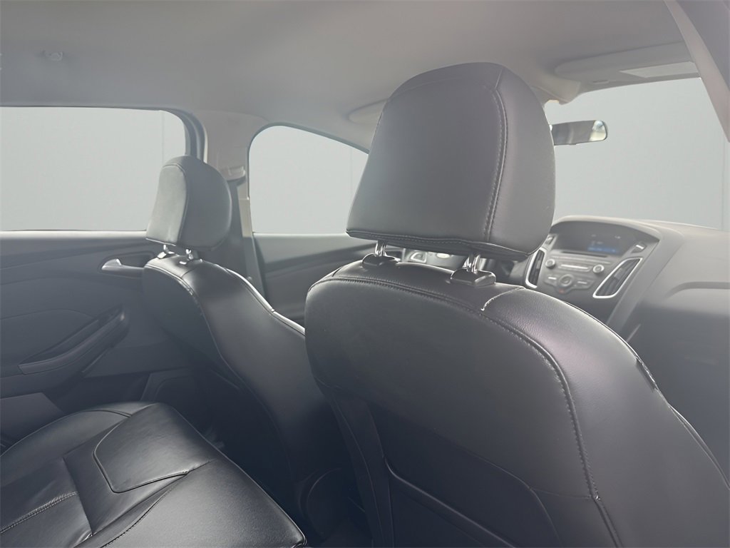 Used 2016 Ford Focus SE w/ Equipment Group 201A image 15