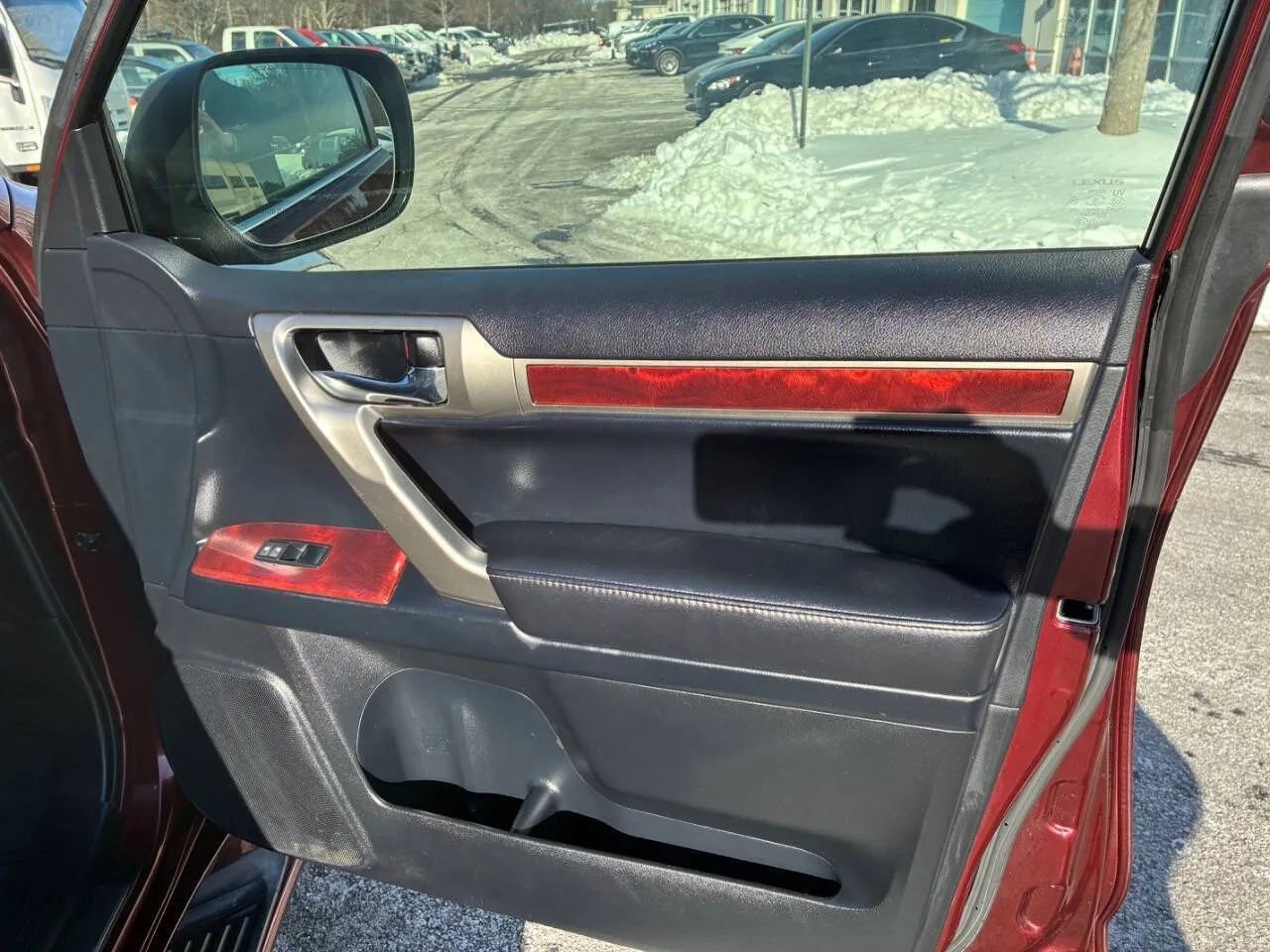 Used 2013 Lexus GX 460 w/ Comfort Plus Pkg image 28