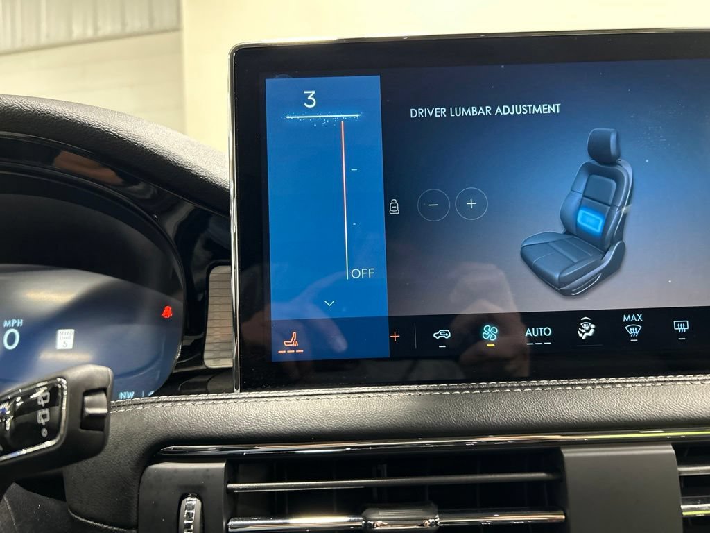 Certified 2025 Lincoln Corsair FWD image 22