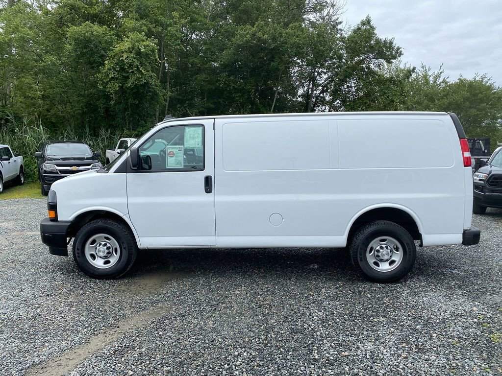 Used 2021 Chevrolet Express 2500 image 9