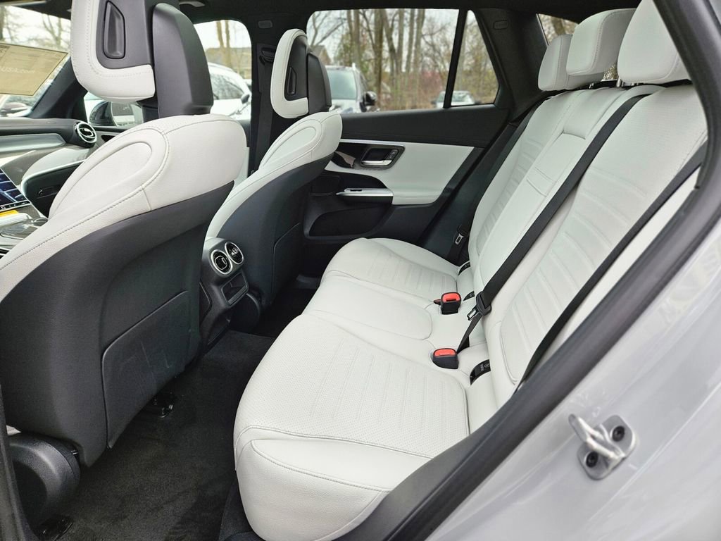 New 2026 Mercedes-Benz GLC 300 4MATIC image 14