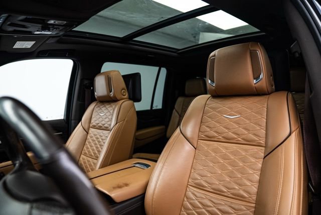 Used 2021 Cadillac Escalade ESV Premium Luxury image 11