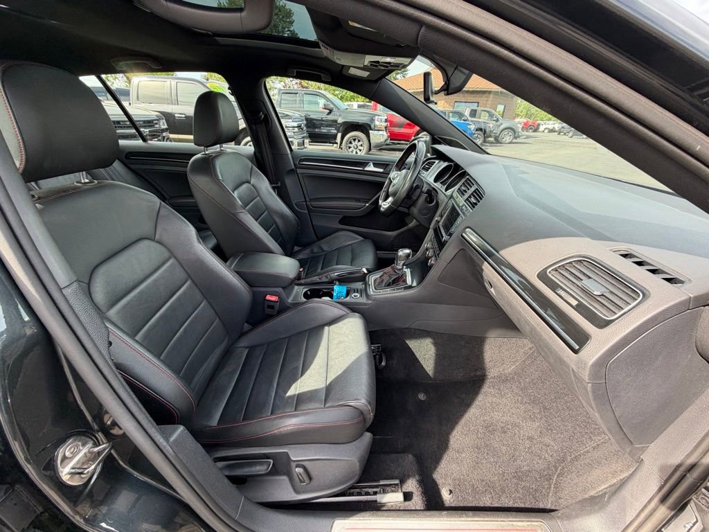 Used 2017 Volkswagen GTI SE FWD image 25