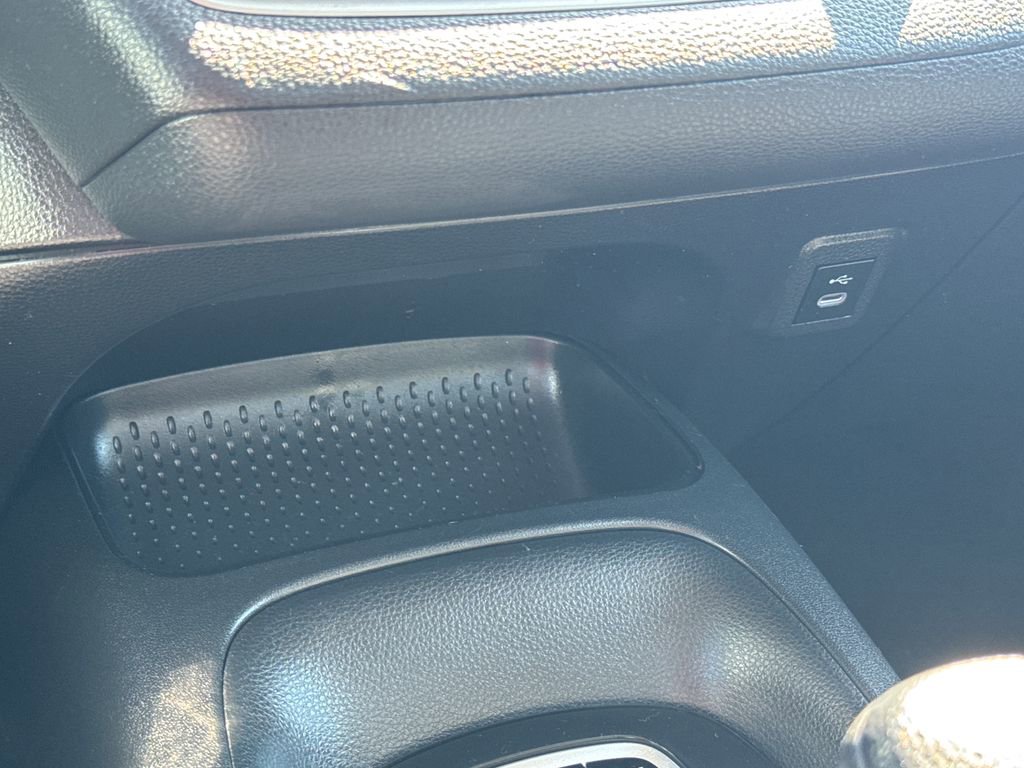 Used 2025 Toyota Corolla LE AWD/4WD image 25