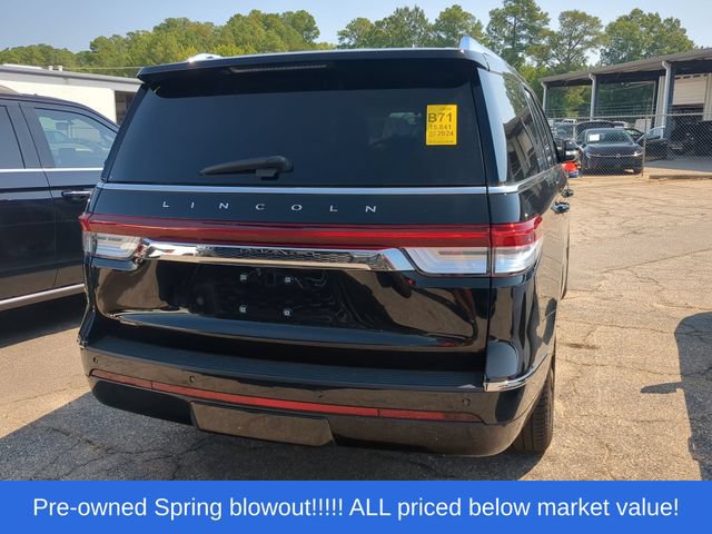 Used 2024 Lincoln Navigator Reserve AWD/4WD image 3