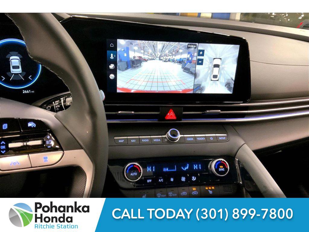 Used 2024 Hyundai Elantra Limited image 24