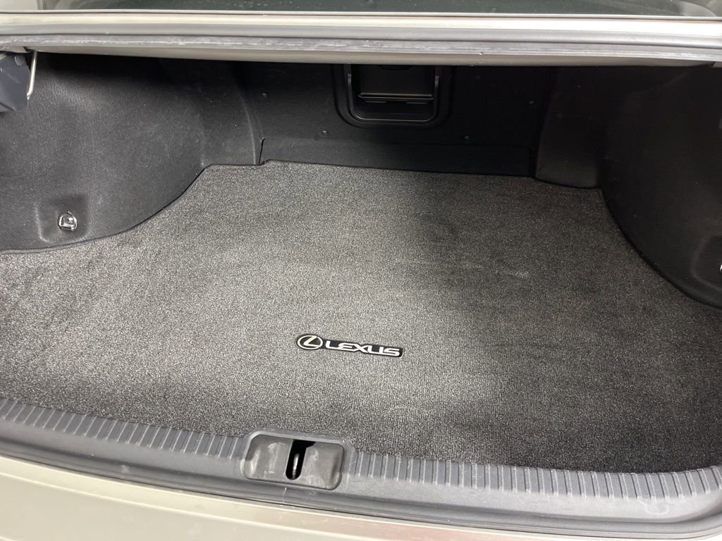 Used 2020 Lexus ES 300h w/ Premium Package image 10