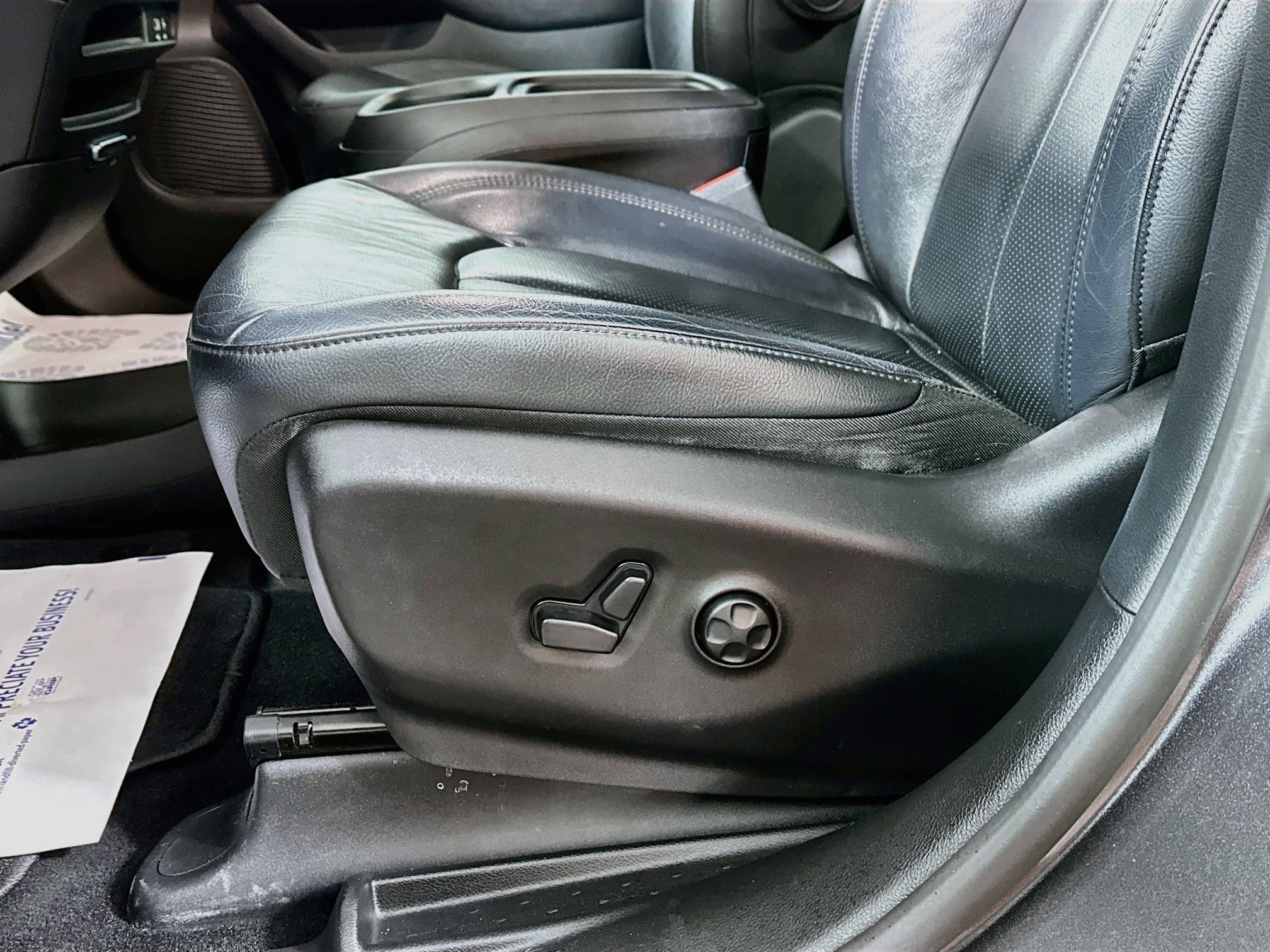 Used 2020 Chrysler Pacifica Touring-L FWD image 19