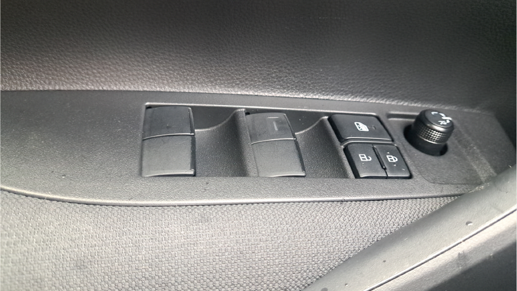 Used 2026 Toyota Corolla SE w/ SE Package FWD image 25