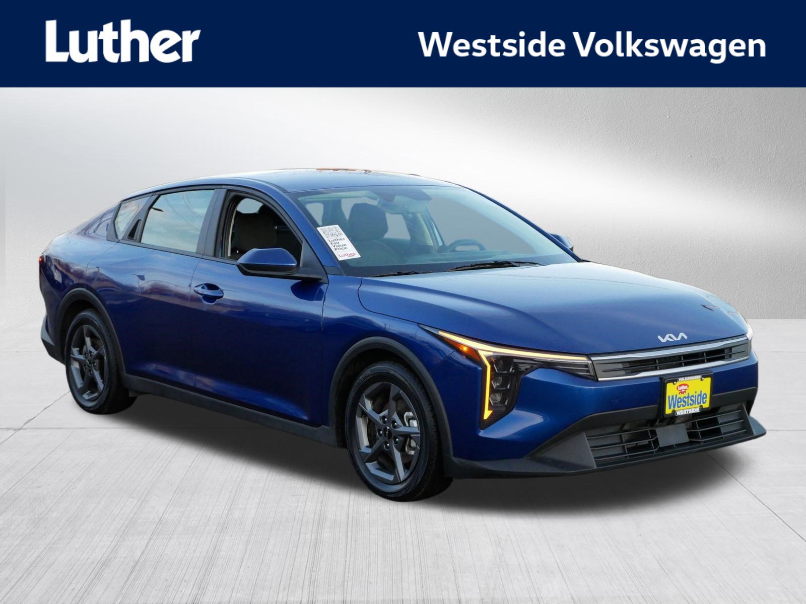 Used 2025 Kia K4 LXS image 1
