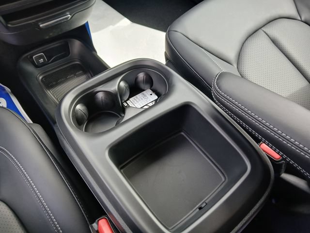 New 2026 Chrysler Pacifica Select AWD/4WD image 33