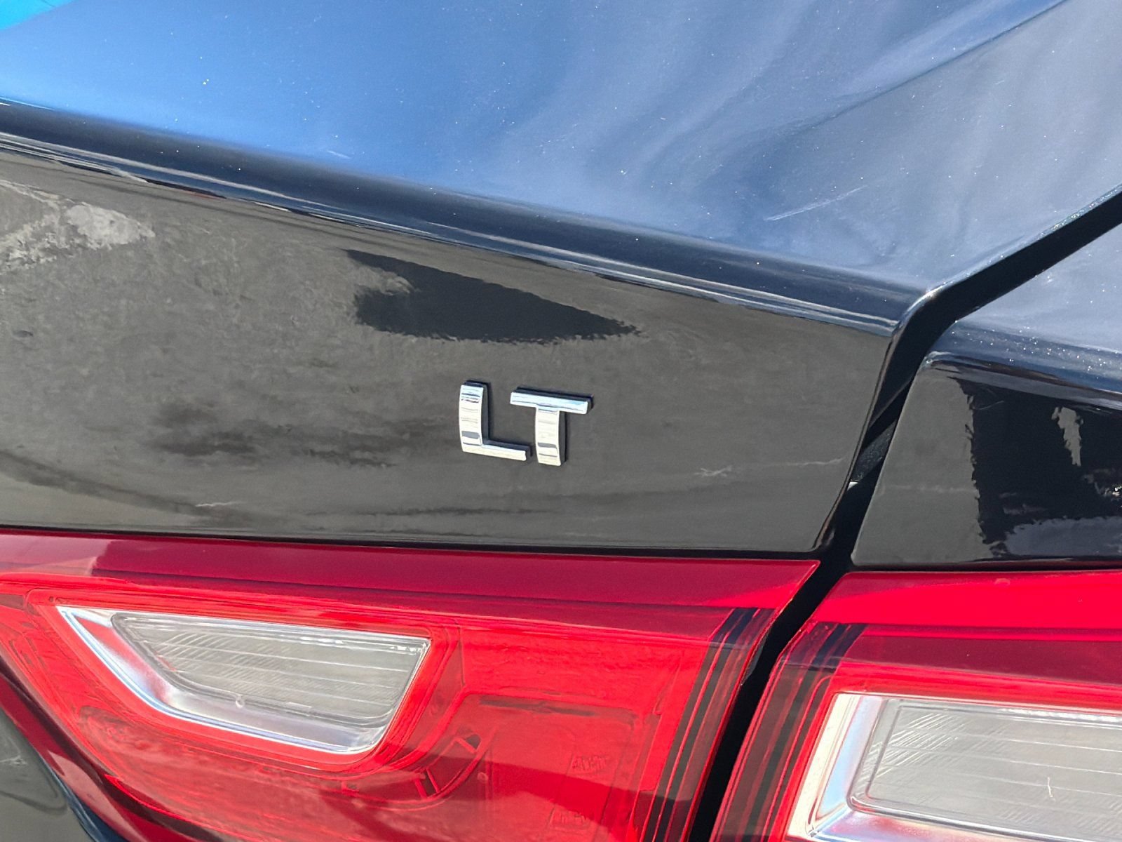 Used 2023 Chevrolet Malibu LT FWD image 38