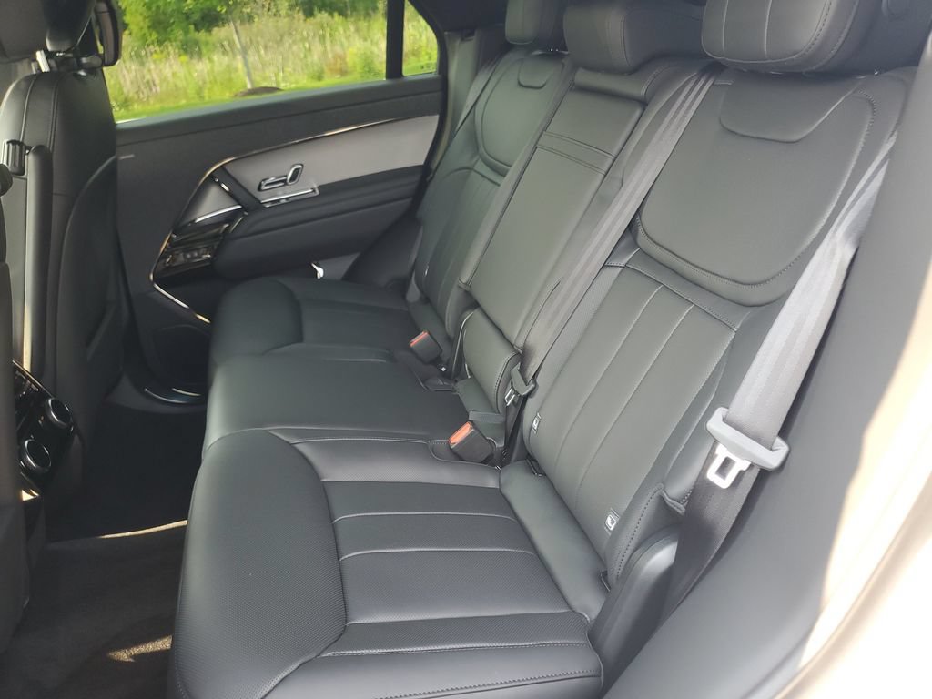 New 2026 Land Rover Range Rover Sport SE AWD/4WD image 30