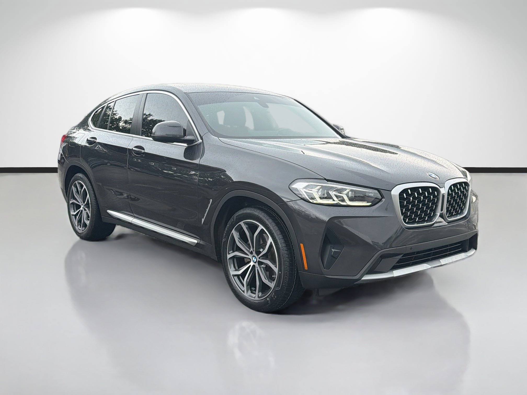 Used 2024 BMW X4 xDrive30i w/ Convenience Package AWD/4WD image 1