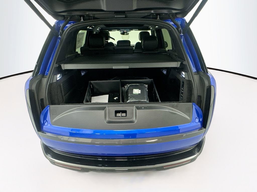 New 2026 Land Rover Range Rover Long Wheelbase SE image 26