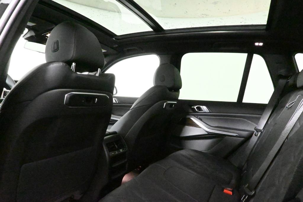 Used 2026 BMW X5 xDrive40i w/ M Sport Package image 34