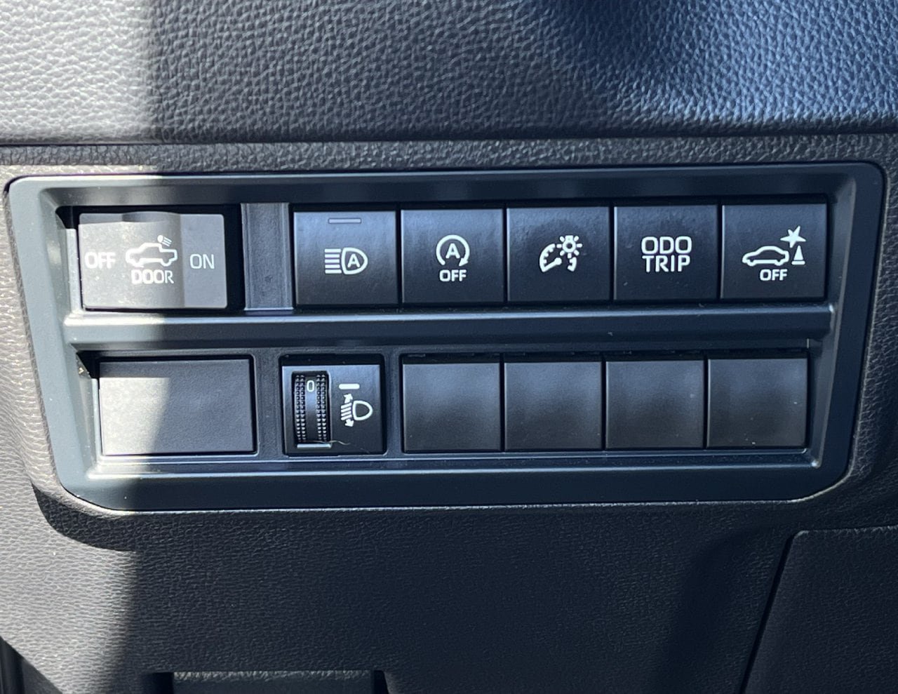 Used 2026 Toyota Tundra SR5 w/ SR5 Convenience Package AWD/4WD image 20