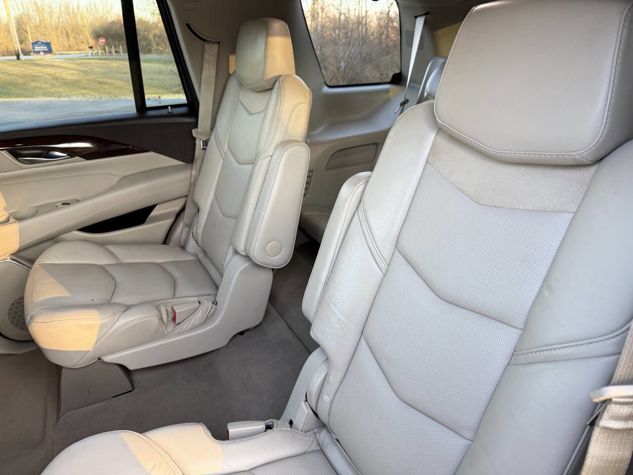 Used 2016 Cadillac Escalade Premium image 10