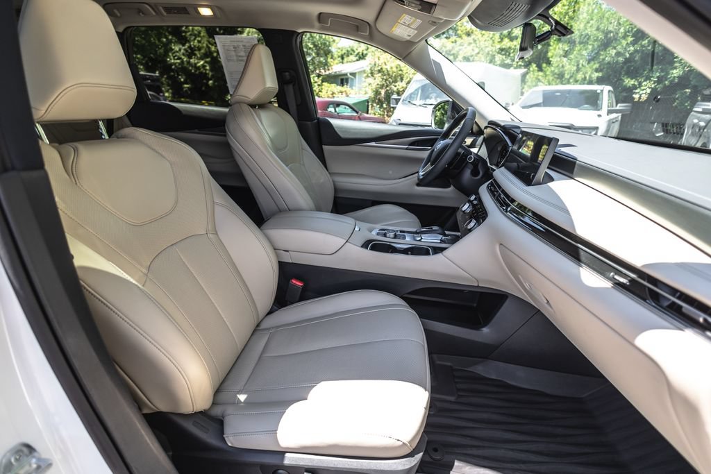 Used 2024 INFINITI QX60 Luxe AWD/4WD image 30