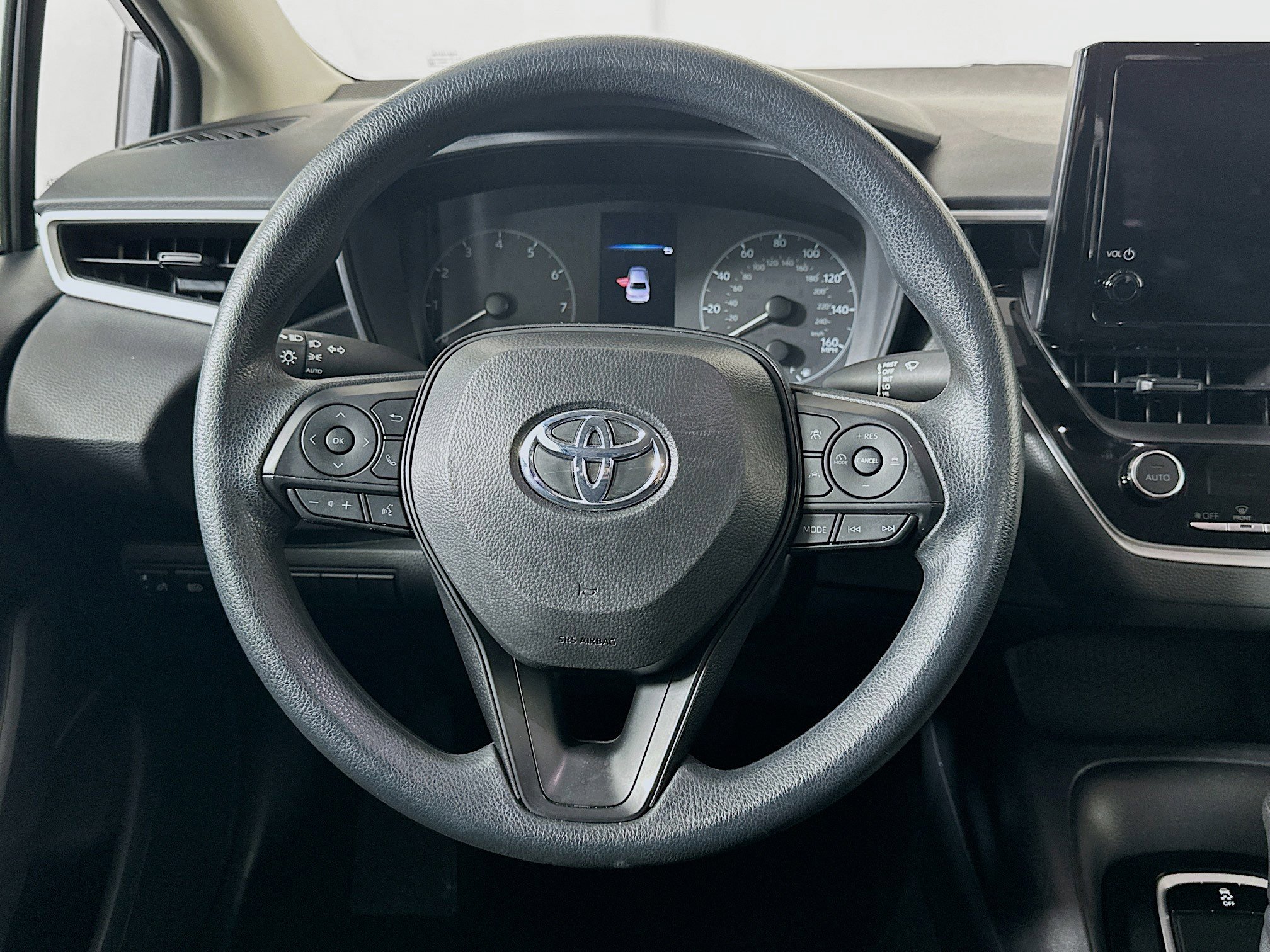 Used 2025 Toyota Corolla LE image 18