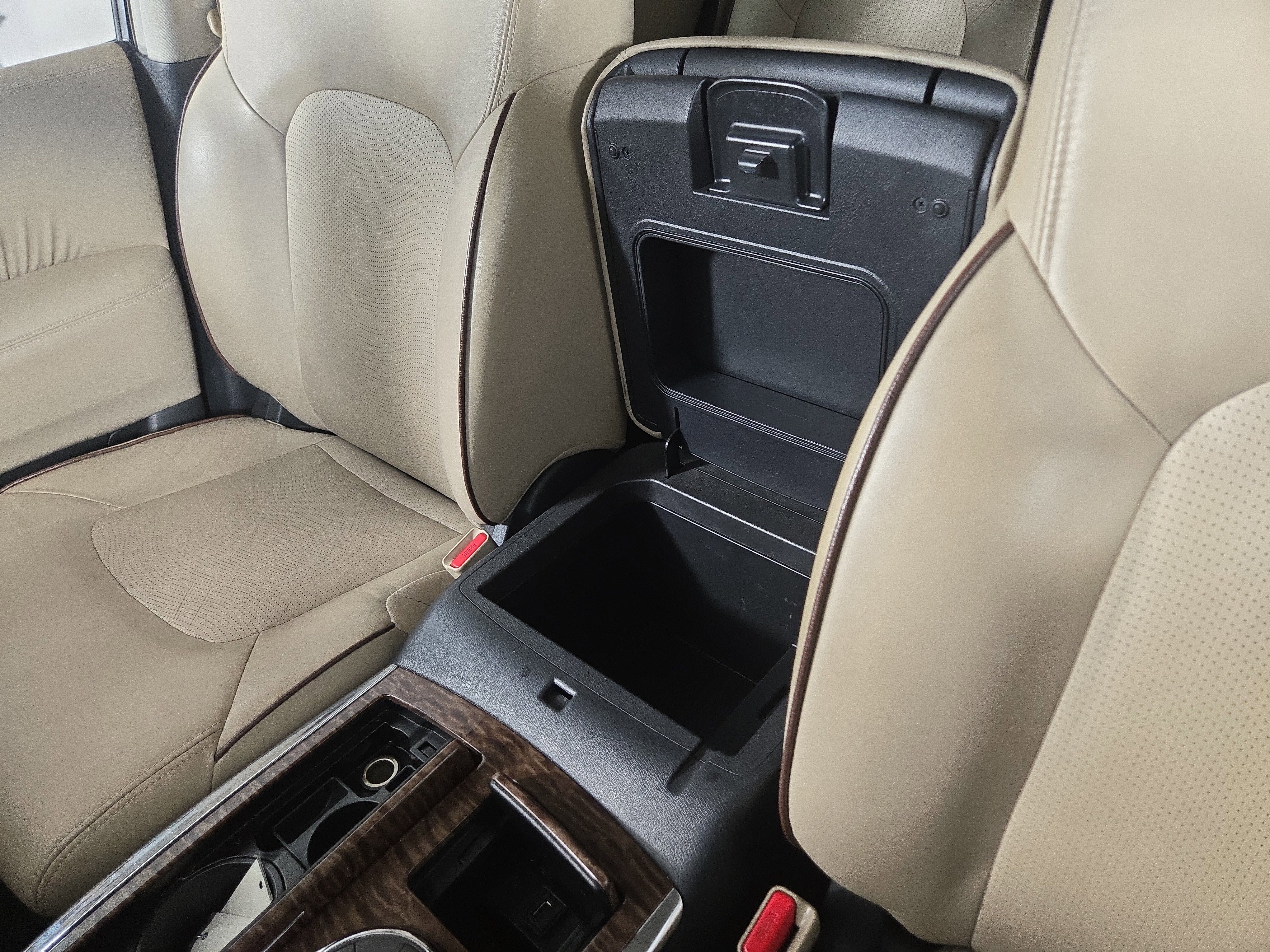 Used 2017 Nissan Armada SL w/ Interior Lighting Package image 28