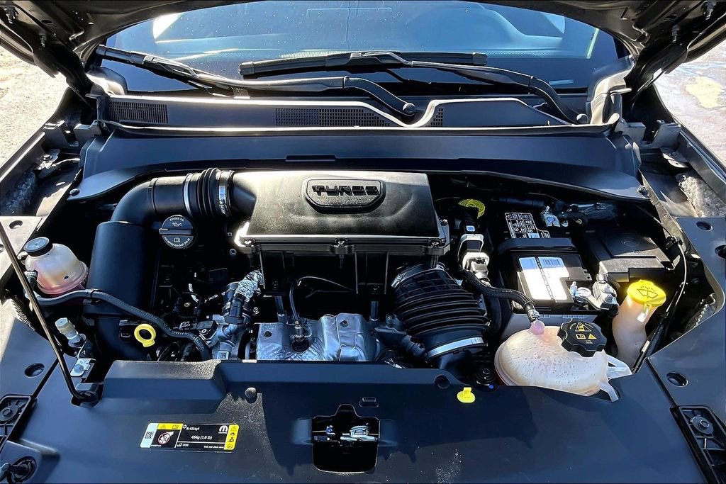 Used 2023 Jeep Compass Limited image 29